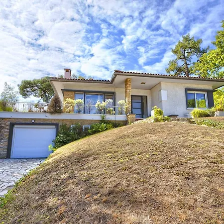 Hébergement de vacances Maison Avec Jardin Et Terrasses, à 10 Min De La Plage, 6 Ch, 12 Pers, Wifi, Proche Commerces - Fr-1-433-122 Arcachon